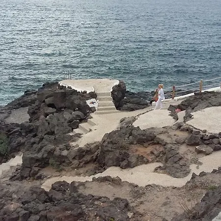 Tropical شقة طوستا ديل سيلونثيو